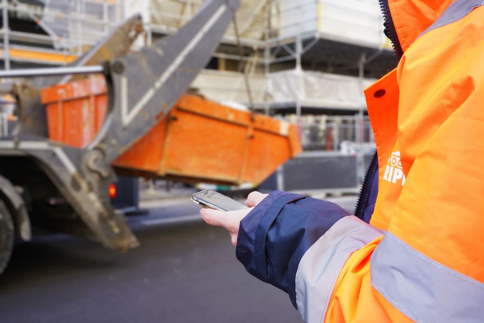 Application Les Ripeurs pour la location de benne à Lyon 1er